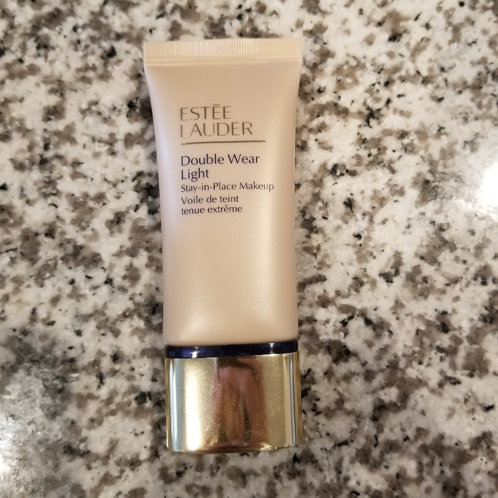 Estee Lauder Double Wear Light